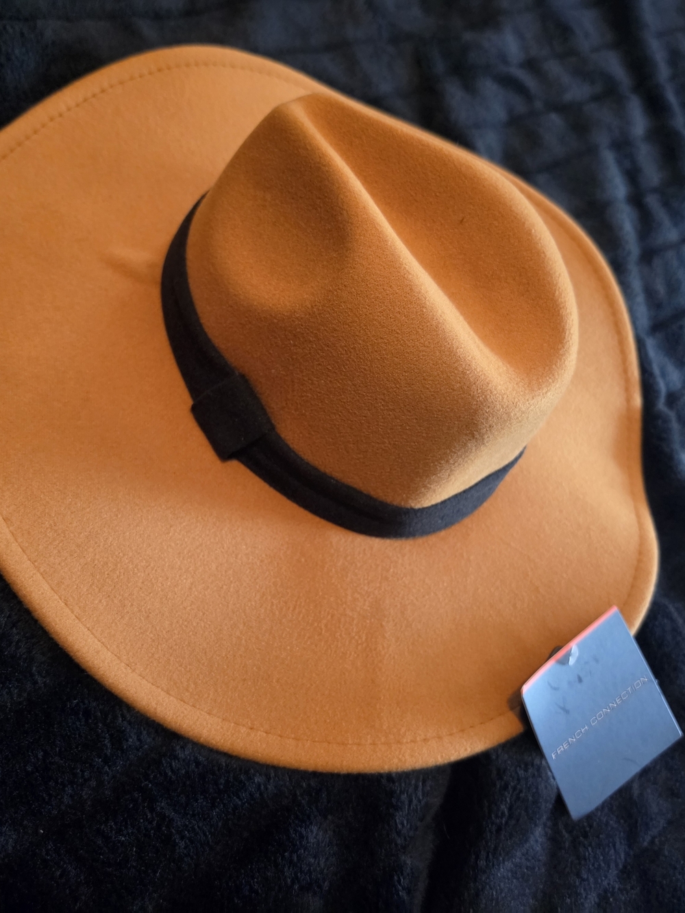 NWT French Connection Faux Felt Wide Brim Fedora Hat - Camel / Tan